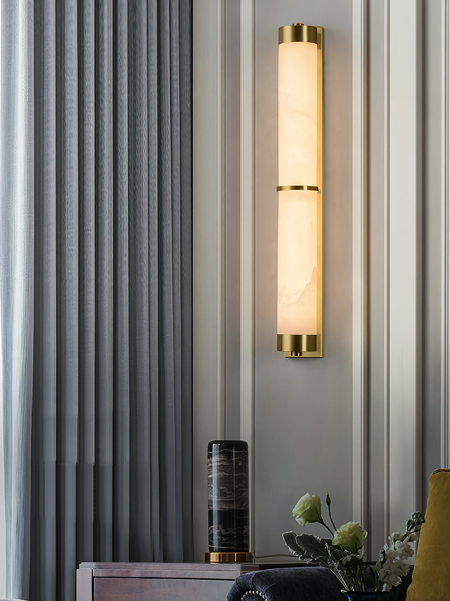 Alabaster Cylindra Brass Wall Light