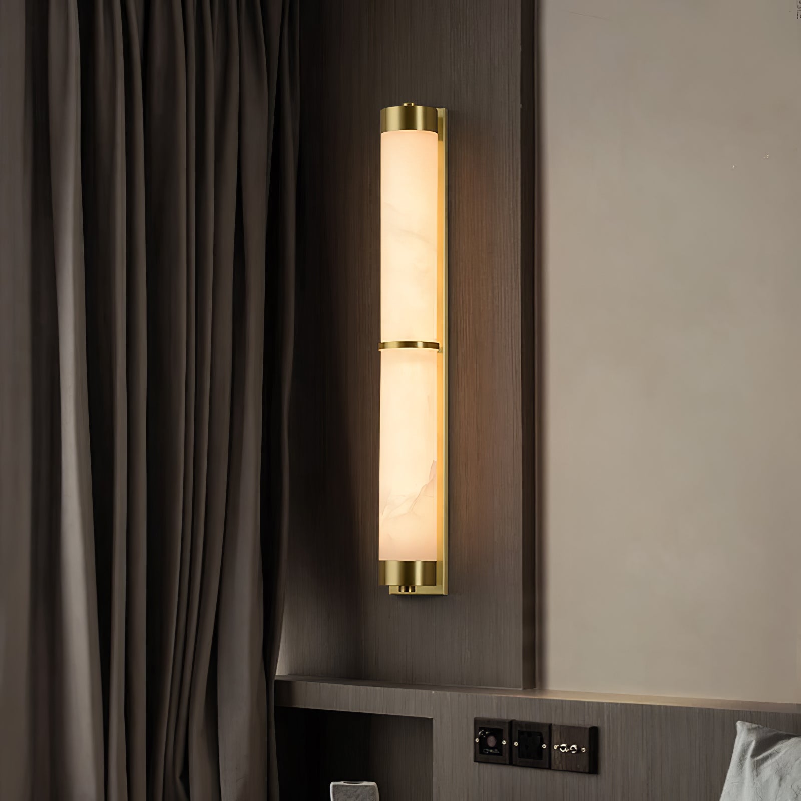 Alabaster Cylindra Brass Wall Light