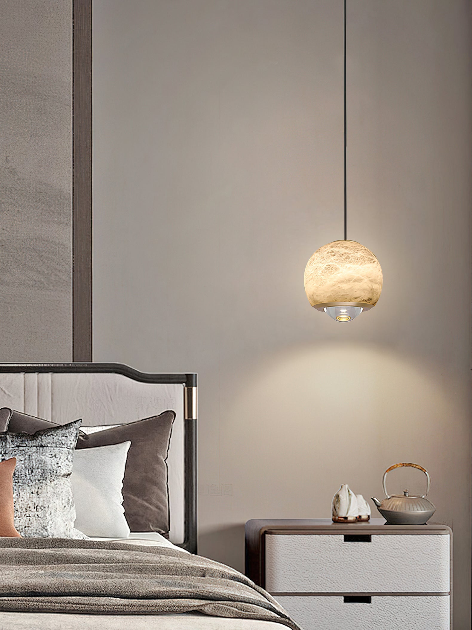 Alabaster Ferox Pendant Light