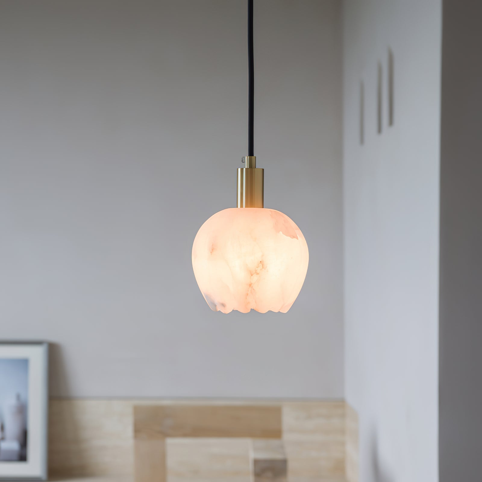 Alabaster Lilin Pendant Light