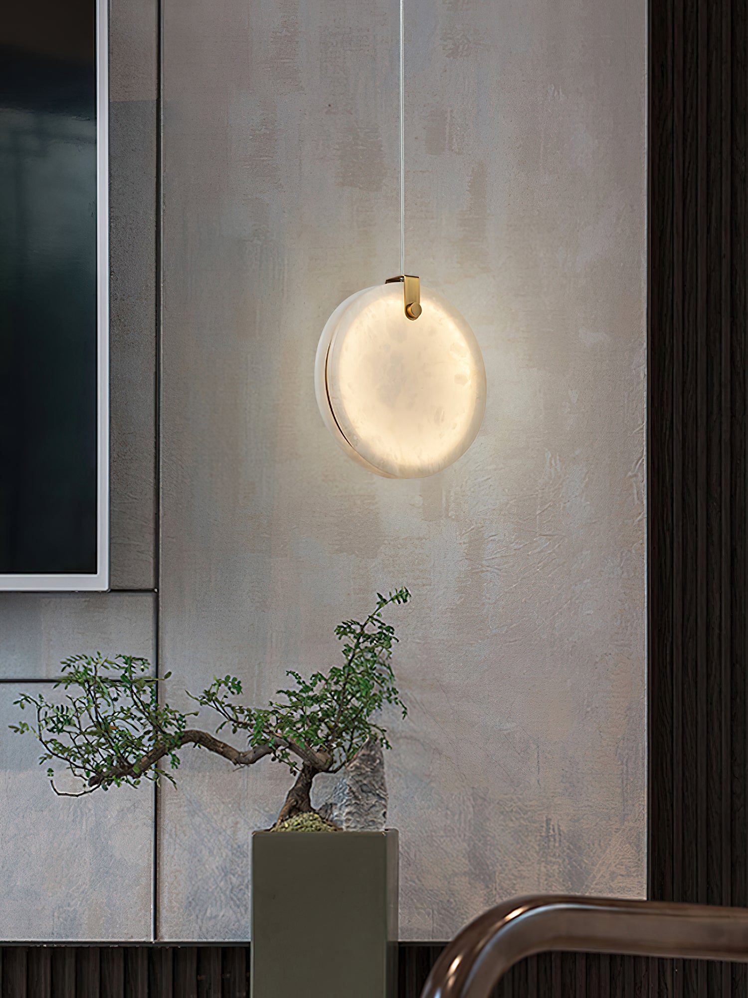 Alabaster Soho Pendant Light